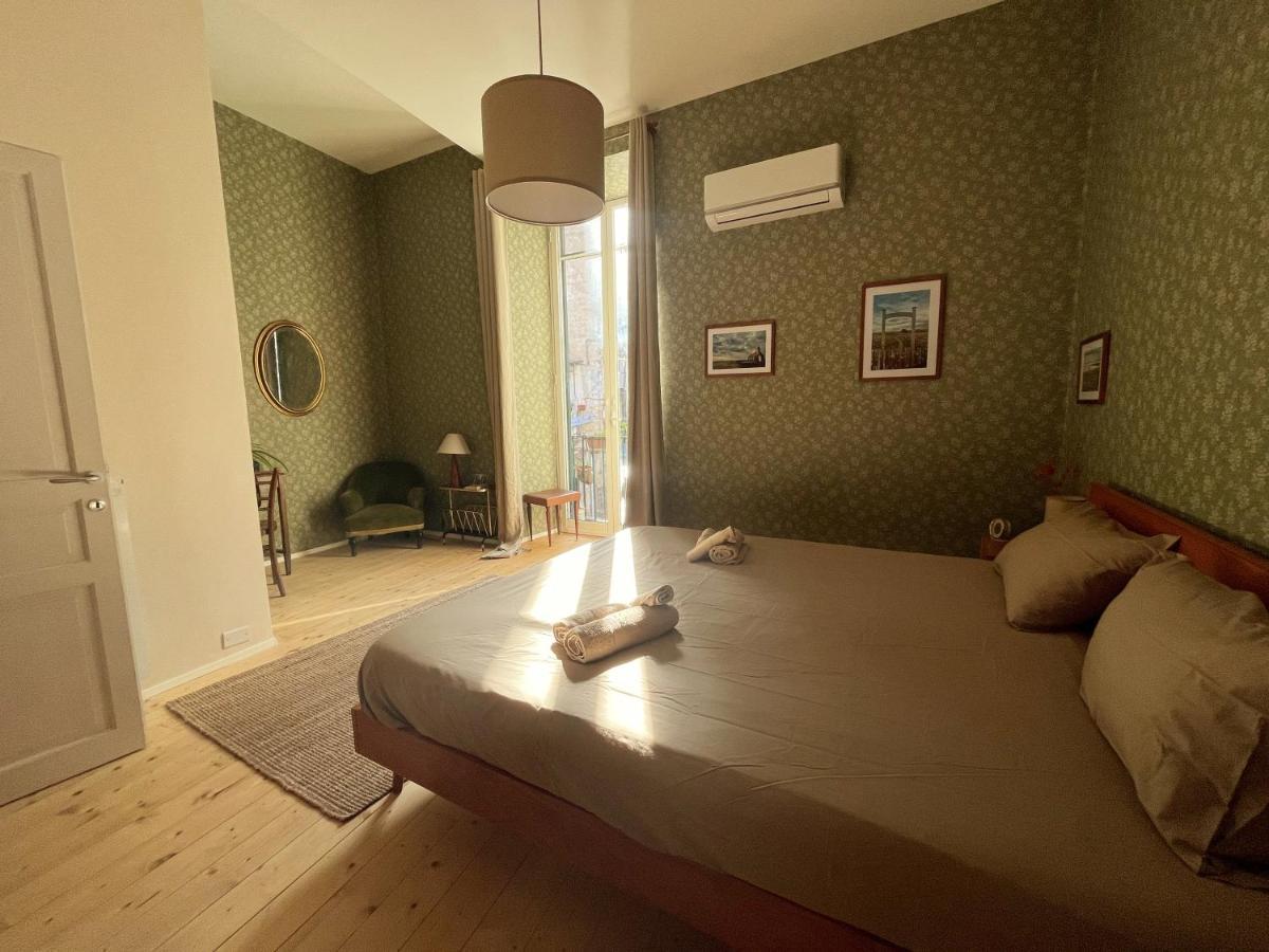 Casa Vayu - Rooms & Garden Napoli Bagian luar foto
