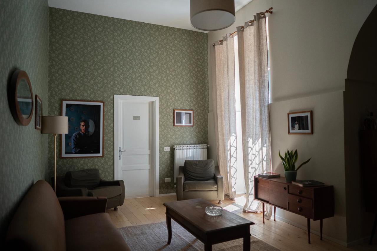 Casa Vayu - Rooms & Garden Napoli Bagian luar foto