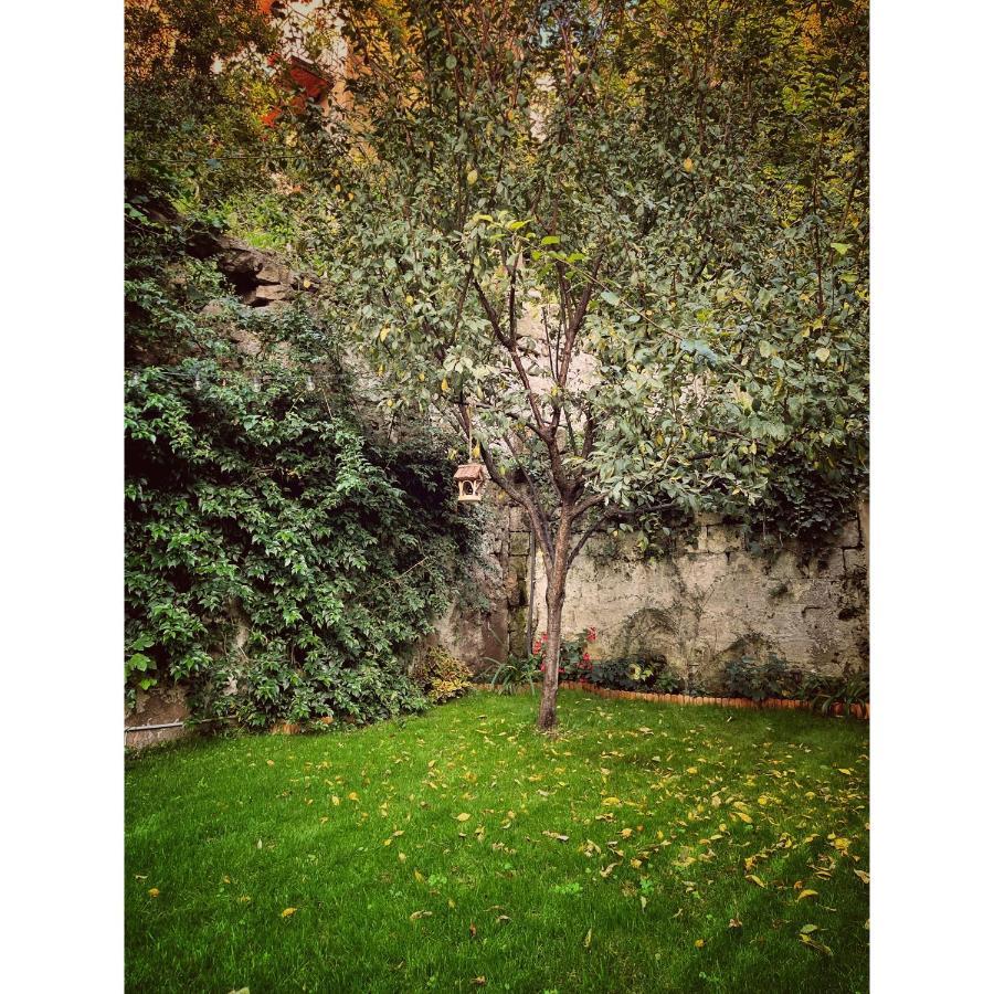 Casa Vayu - Rooms & Garden Napoli Bagian luar foto