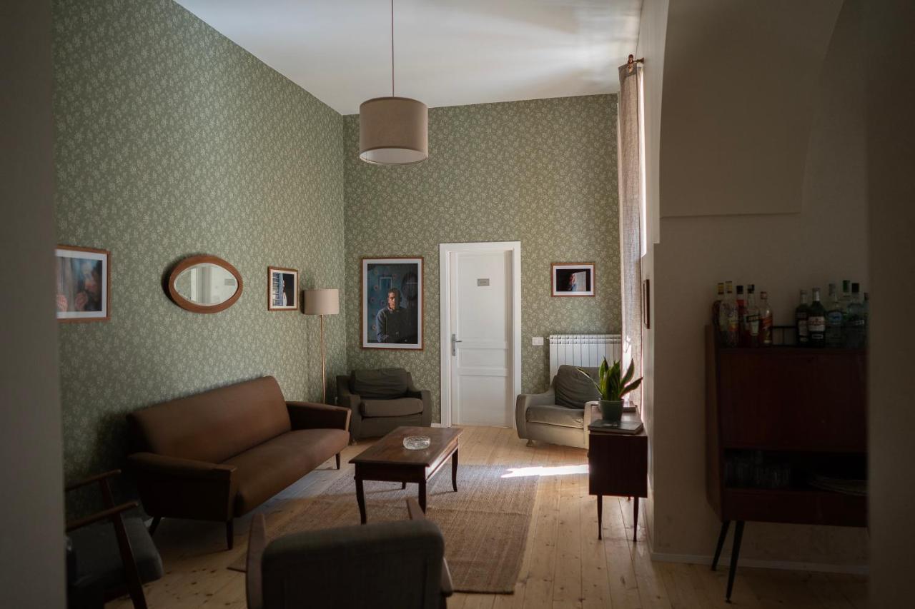 Casa Vayu - Rooms & Garden Napoli Bagian luar foto